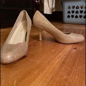Dream Paris glittery gold heel size 9 new